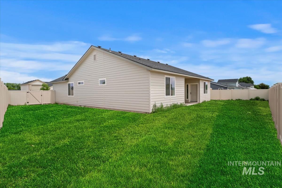 1150 Velvet Loop Wilder, ID 83676 - Photo 34 of 39