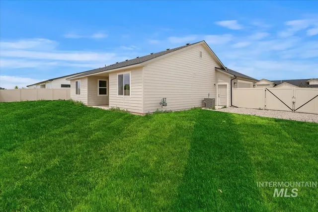 $388,600 | 1150 Velvet Loop, Wilder, ID 83676