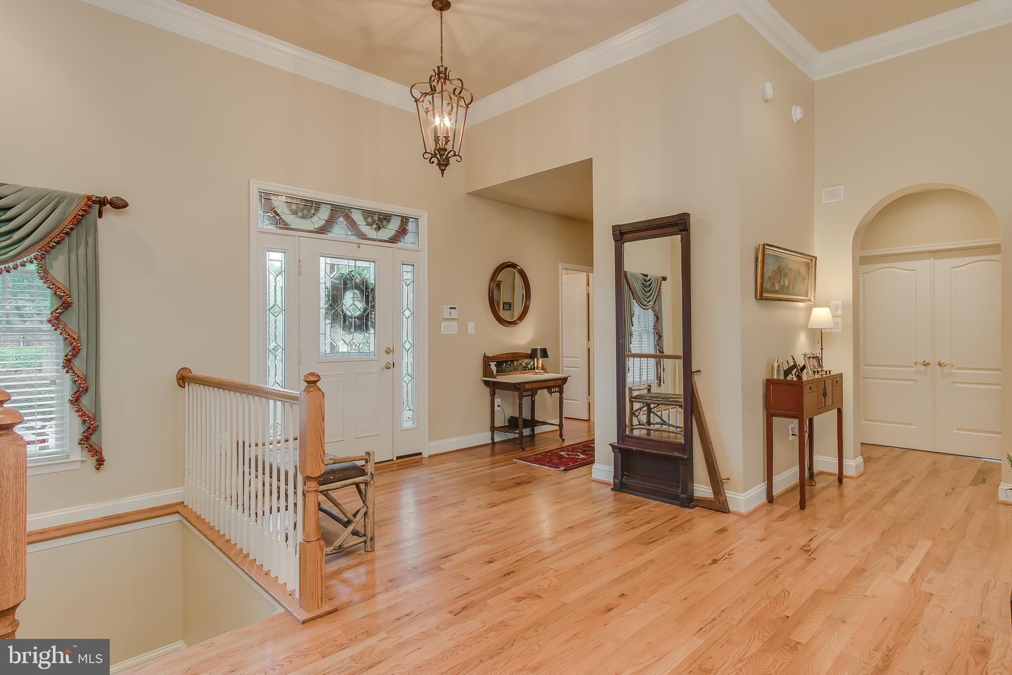 2657 Brook Valley Road Frederick, MD 21701 - Photo 23 of 52 ARCHED DOORWAY TO THE OWNER'S SUITE