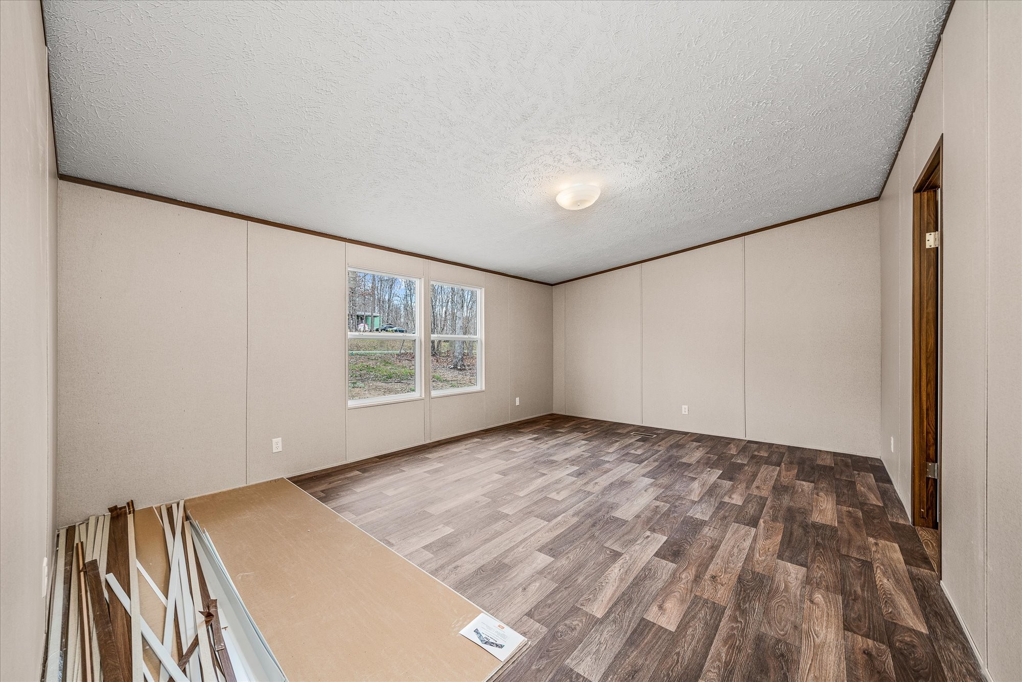 750 Maple Branch Road Sparta, TN 38583 - Photo 16 of 36 a view of an empty room with windows