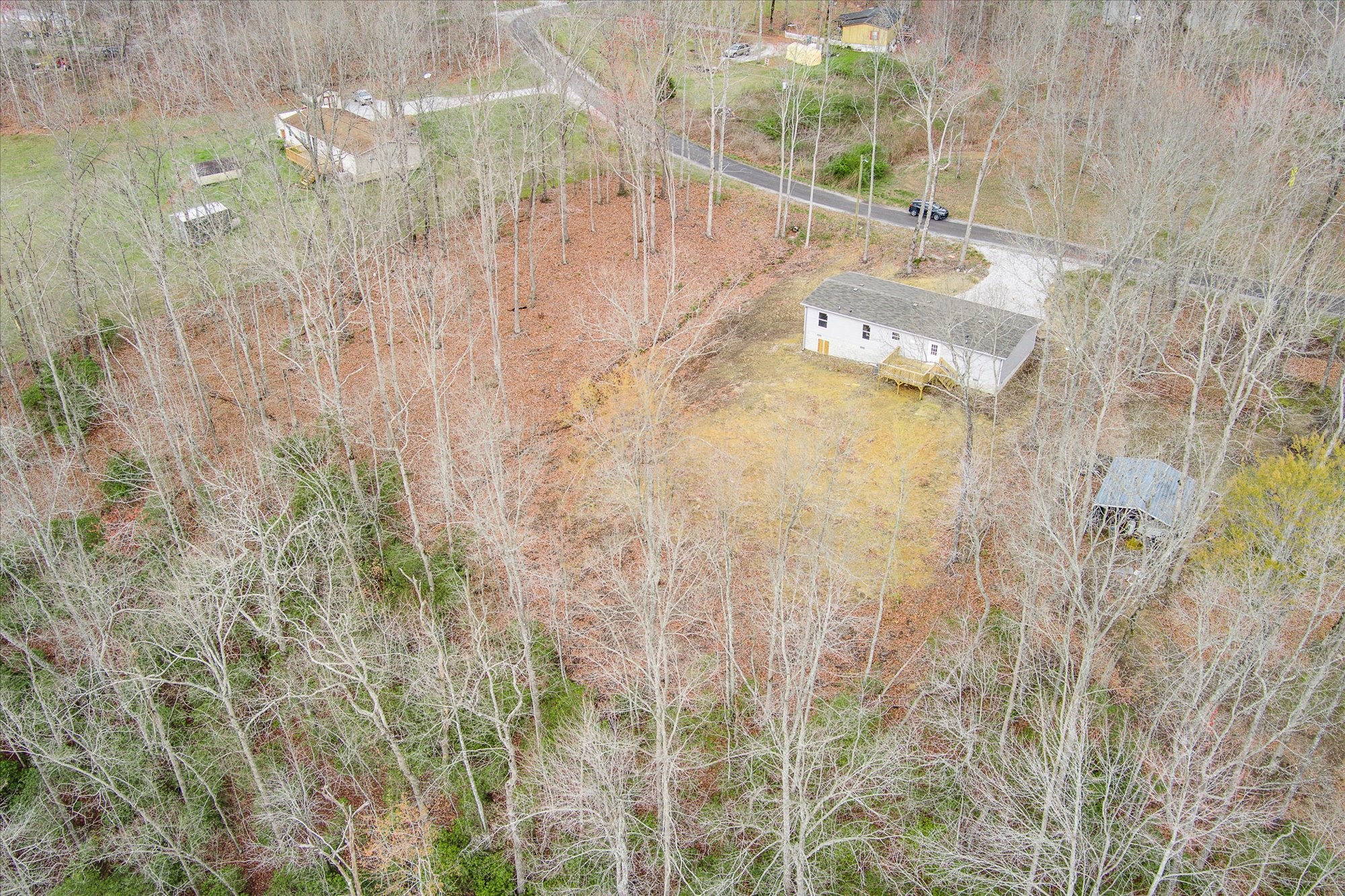 750 Maple Branch Road Sparta, TN 38583 - Photo 35 of 36 a bathroom with a shower