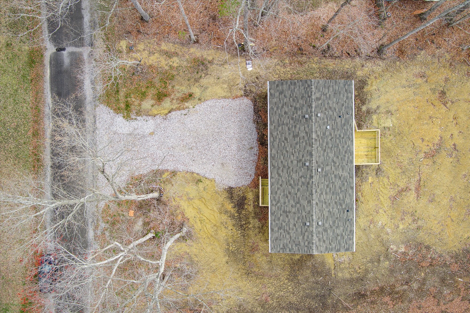 750 Maple Branch Road Sparta, TN 38583 - Photo 4 of 36 a bathroom with a shower