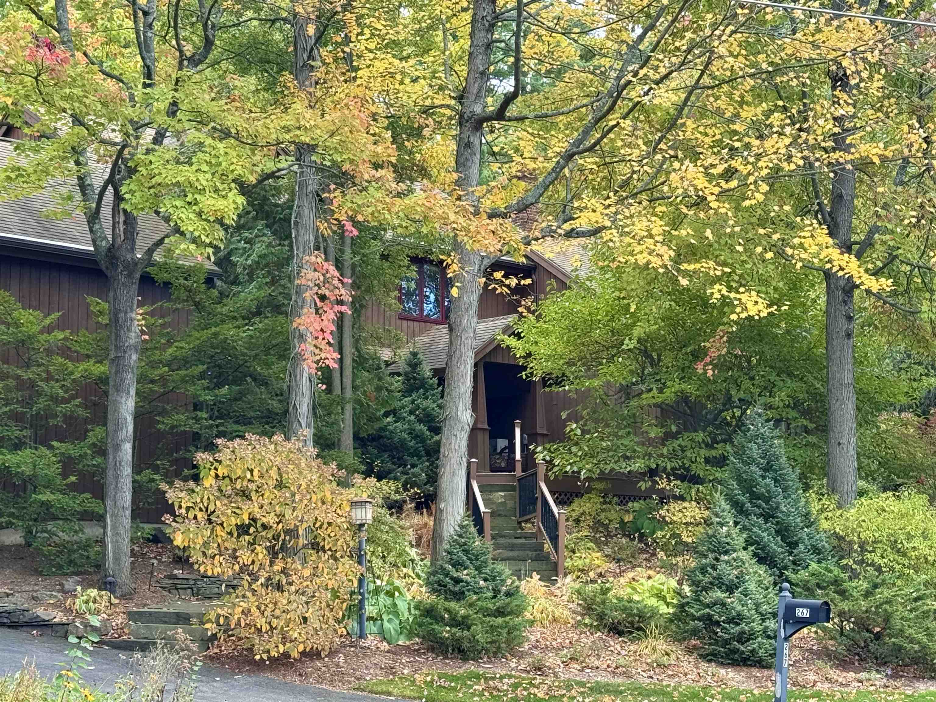 267 South Cove Road Burlington, VT 05401 - Photo 5 of 60