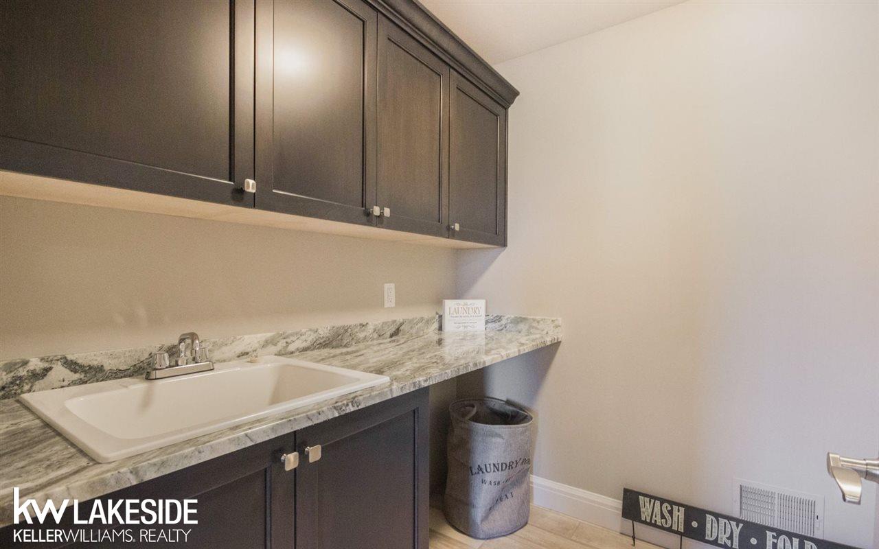 1719 Traceky, Unit 275 Rochester Hills, MI 48306 - Photo 33 of 39