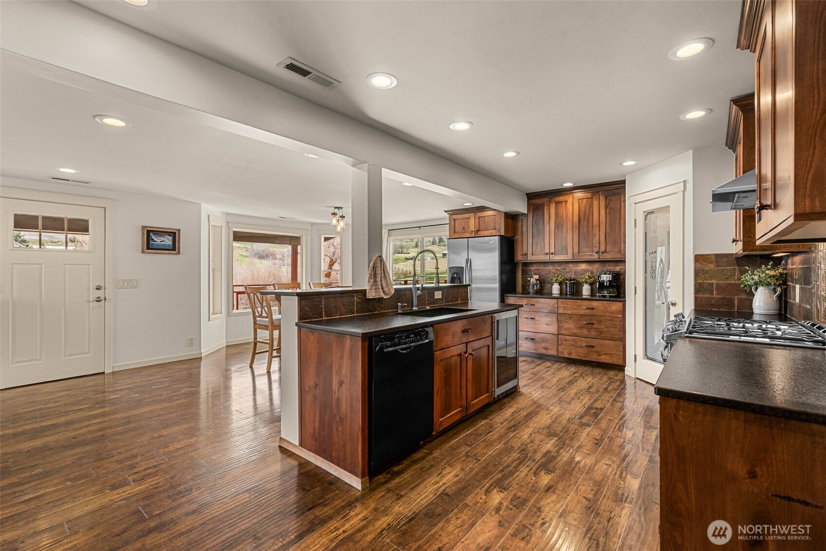 851 Wheeler Hill Road Wenatchee, WA 98801 - Photo 16 of 40