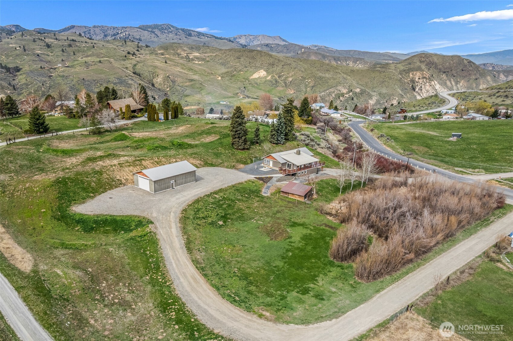 851 Wheeler Hill Road Wenatchee, WA 98801 - Photo 5 of 40