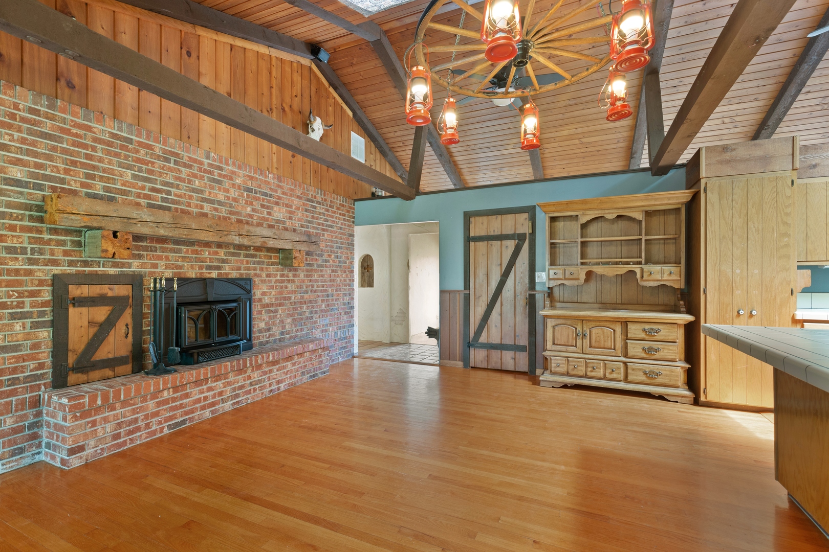 2563 Sheldon Road Grayslake, IL 60046 - Photo 5 of 36 a view of an entryway with a fireplace