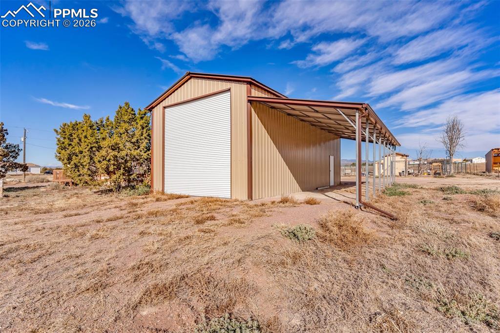 1044 P Street Penrose, CO 81240 - Photo 39 of 48 a view of a garage