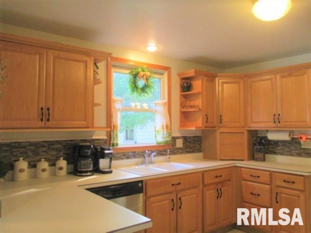 412 North Prairie Street Lacon, IL 61540 - Photo 4 of 30 Gallery Image 4