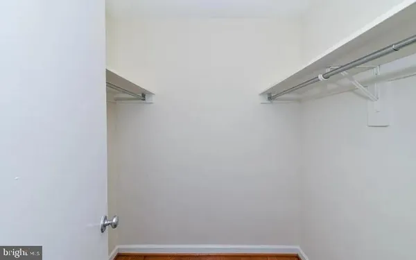 $2,200 | 8370 Greensboro Drive, Unit 216, McLean, VA 22102