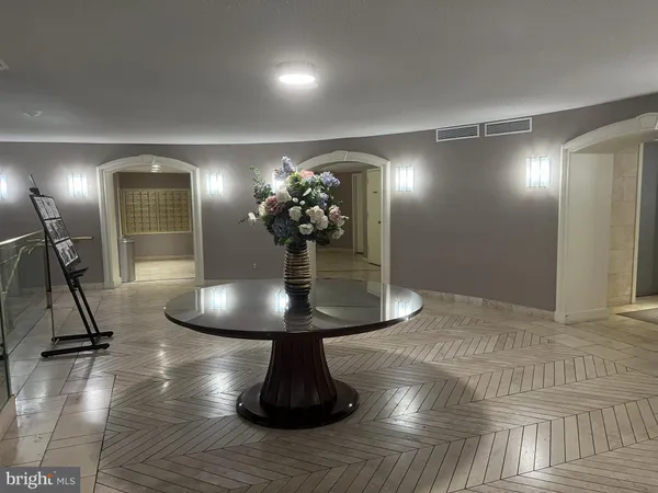 $2,200 | 8370 Greensboro Drive, Unit 216, McLean, VA 22102