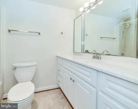 $2,200 | 8370 Greensboro Drive, Unit 216, McLean, VA 22102