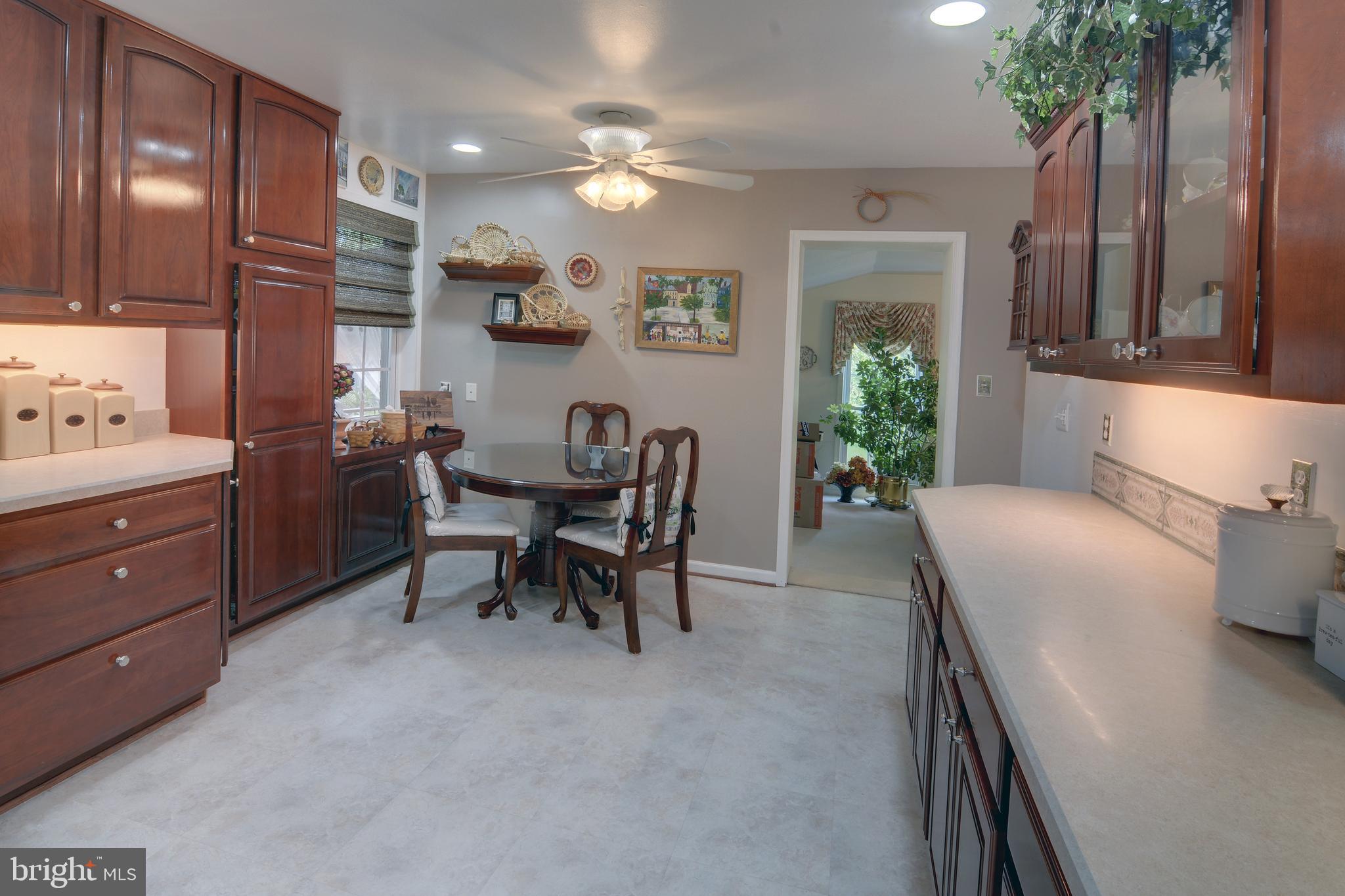 5914 Flanders Street Springfield, VA 22150 - Photo 19 of 27 Kitchen