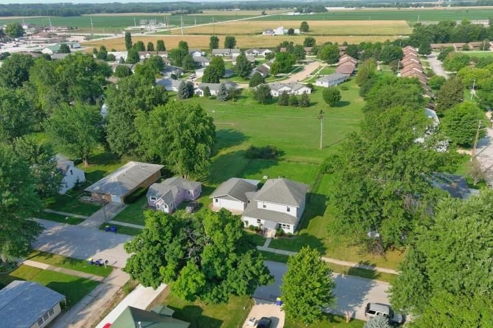715 3rd Street Kalona, IA 52247 - Photo 41 of 42 Gallery Image 41