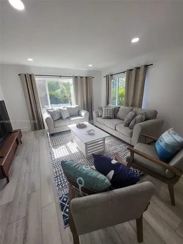 $2,999 | 3320 Gulf Of Mexico Drive, Unit 208C, Longboat Key, FL 34228