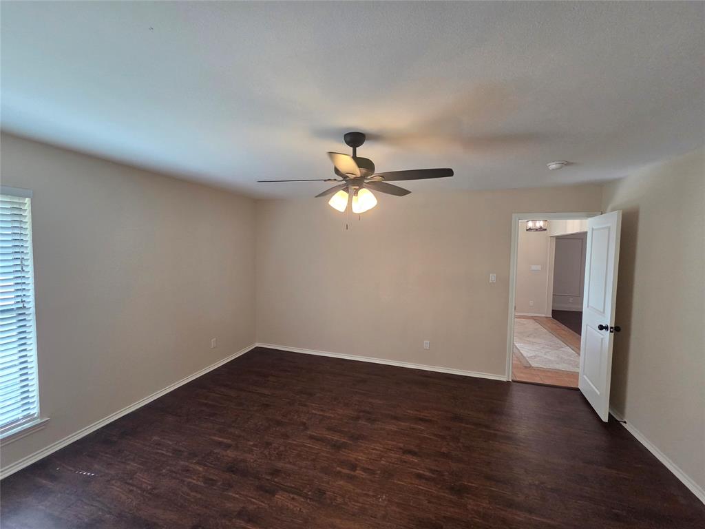 1507 Clover Hill Road Mansfield, TX 76063 - Photo 17 of 37