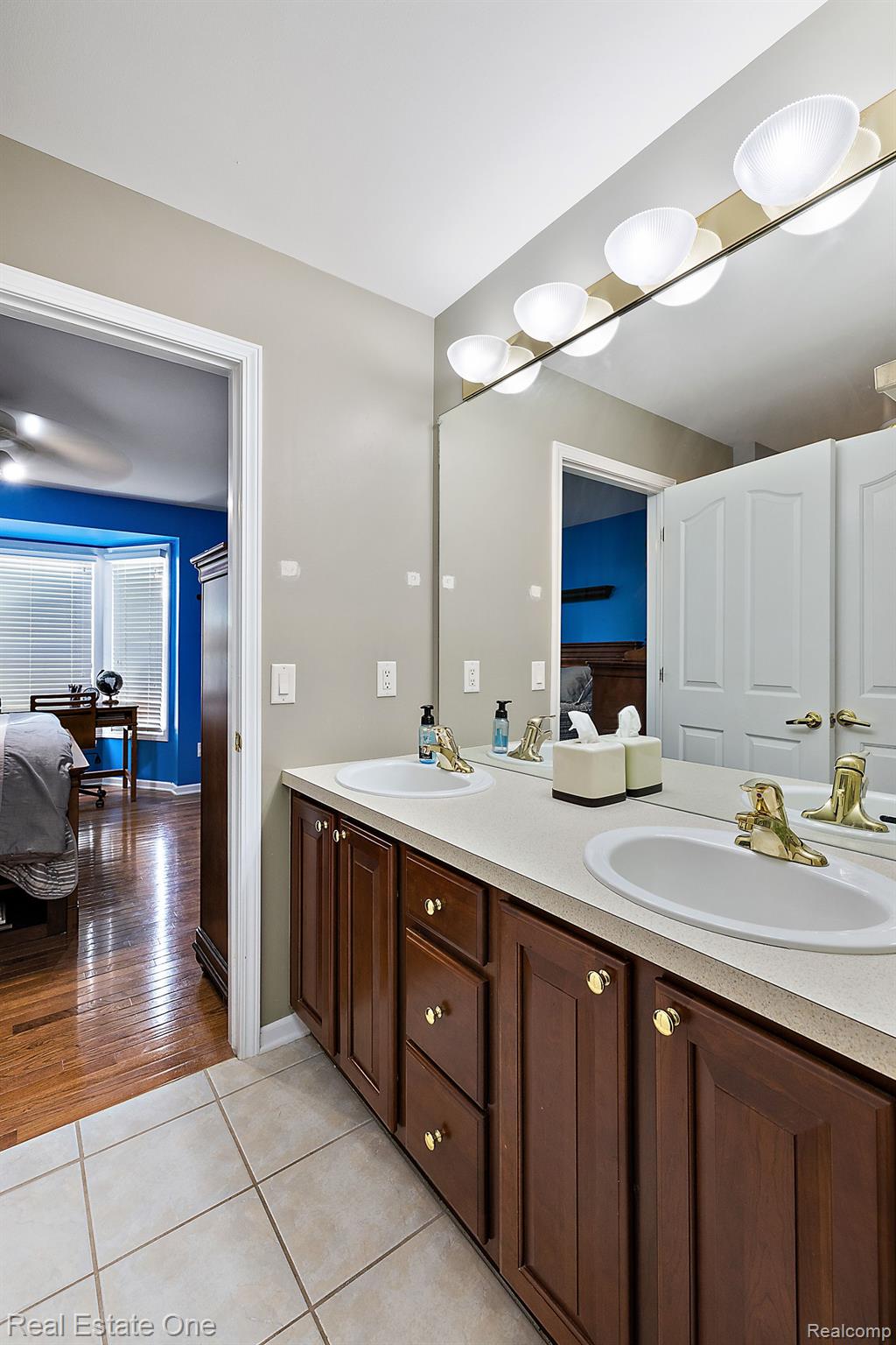 584 Bedlington Drive Rochester, MI 48307 - Photo 31 of 34 Gallery Image 31