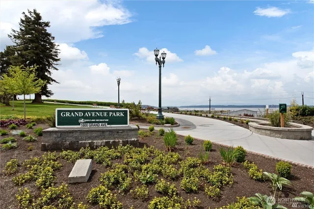 $289,500 | 2824 Grand Avenue, Unit 603, Everett, WA 98201