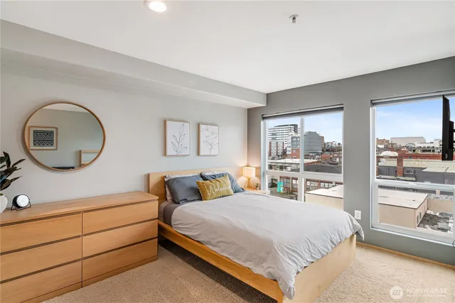 $289,500 | 2824 Grand Avenue, Unit 603, Everett, WA 98201