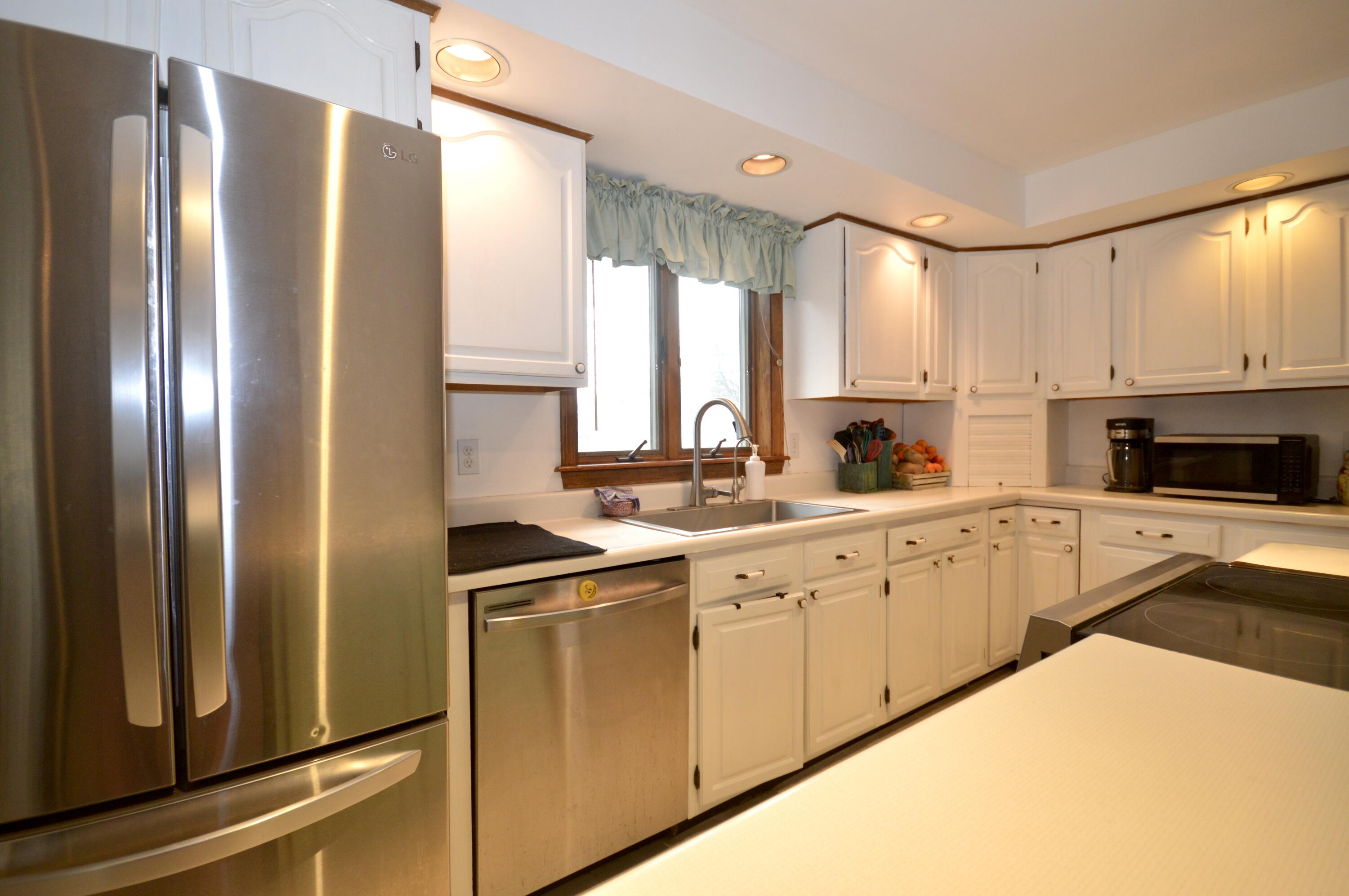 118 Bradley Road Milford, ME 04461 - Photo 6 of 43 DSC_0089