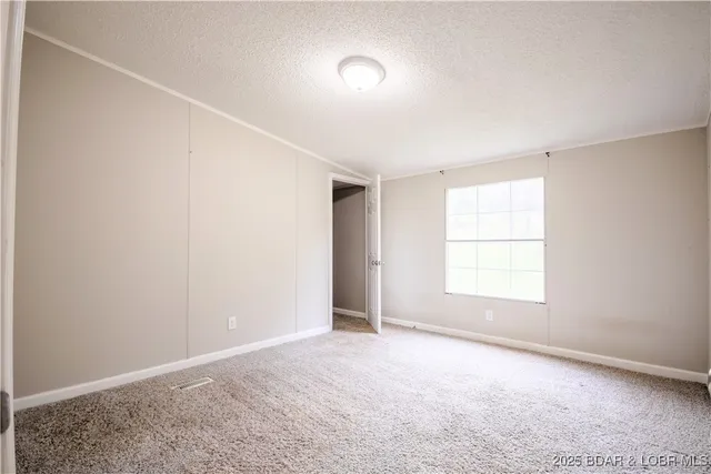 $179,990 | 39 Walnut Dale Lane, Sunrise Beach, MO 65079