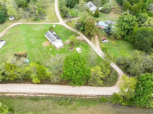 $179,990 | 39 Walnut Dale Lane, Sunrise Beach, MO 65079