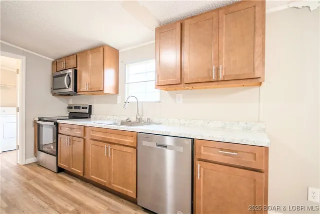 $179,990 | 39 Walnut Dale Lane, Sunrise Beach, MO 65079