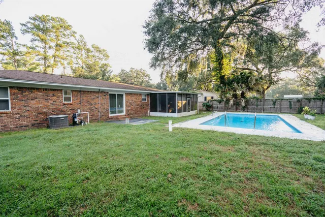 $2,100 | 2013 Shady Oaks Drive, Tallahassee, FL 32303
