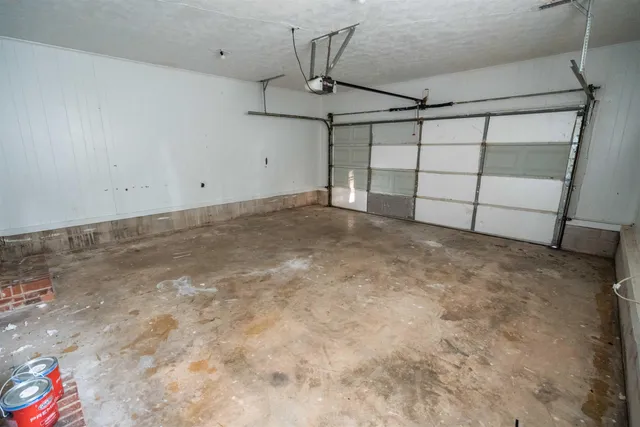 $2,100 | 2013 Shady Oaks Drive, Tallahassee, FL 32303