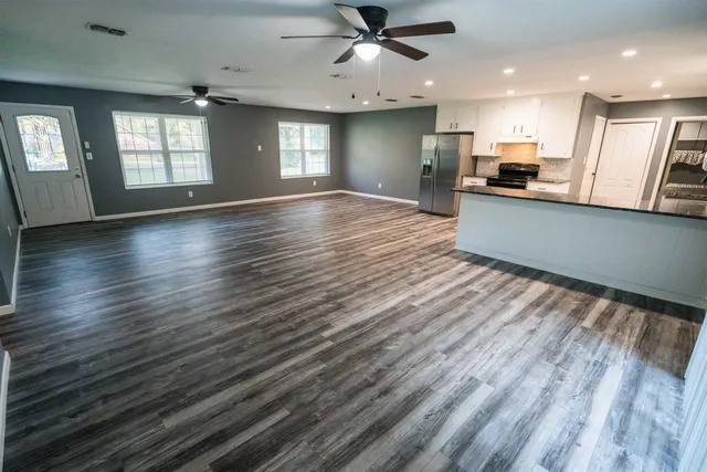 $2,100 | 2013 Shady Oaks Drive, Tallahassee, FL 32303