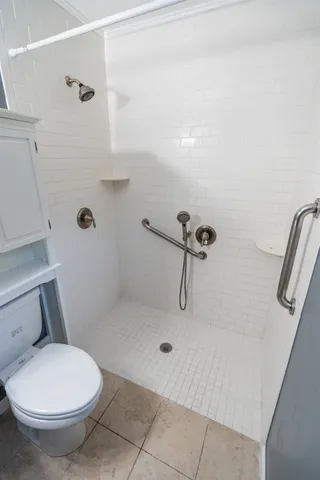 $2,100 | 2013 Shady Oaks Drive, Tallahassee, FL 32303