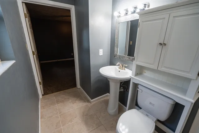 $2,100 | 2013 Shady Oaks Drive, Tallahassee, FL 32303