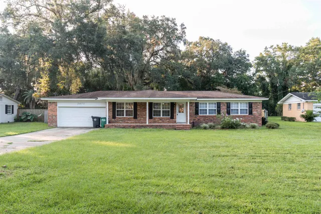$2,100 | 2013 Shady Oaks Drive, Tallahassee, FL 32303