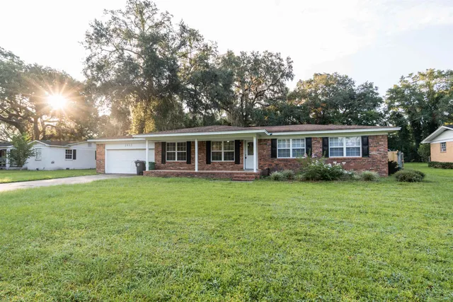$2,100 | 2013 Shady Oaks Drive, Tallahassee, FL 32303