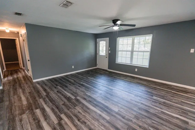 $2,100 | 2013 Shady Oaks Drive, Tallahassee, FL 32303