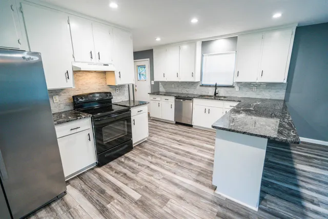 $2,100 | 2013 Shady Oaks Drive, Tallahassee, FL 32303