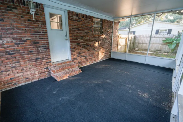 $2,100 | 2013 Shady Oaks Drive, Tallahassee, FL 32303