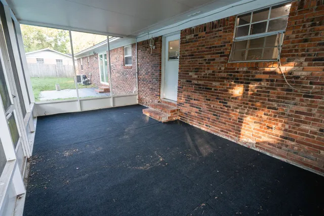 $2,100 | 2013 Shady Oaks Drive, Tallahassee, FL 32303