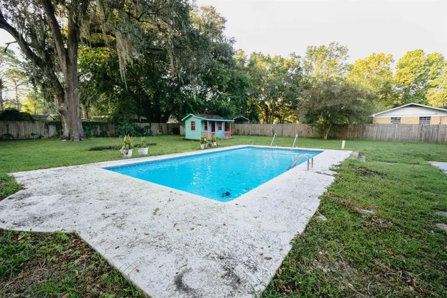 $2,100 | 2013 Shady Oaks Drive, Tallahassee, FL 32303