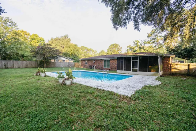 $2,100 | 2013 Shady Oaks Drive, Tallahassee, FL 32303