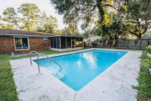 $2,100 | 2013 Shady Oaks Drive, Tallahassee, FL 32303