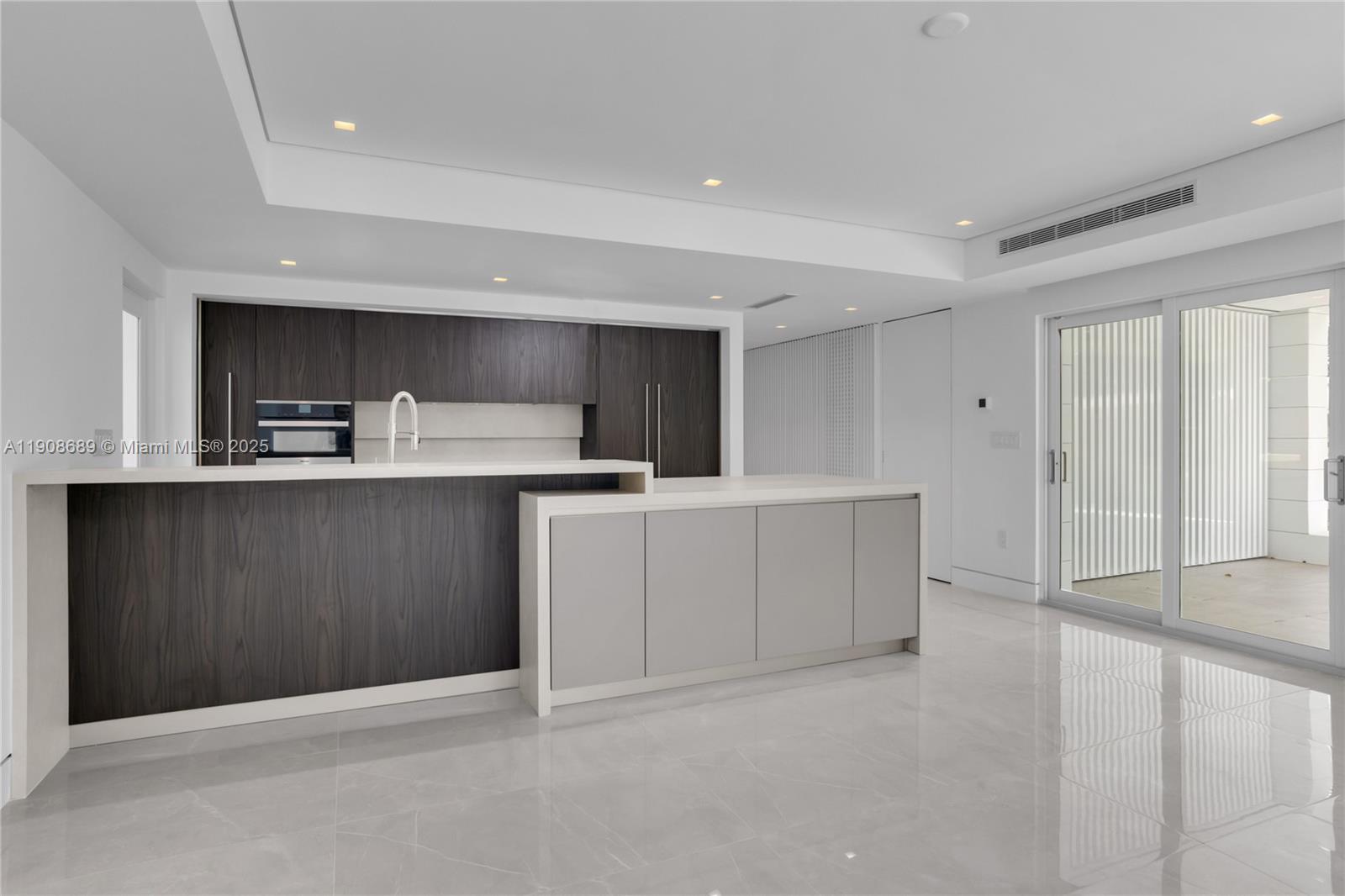 1325 Bay Drive Miami Beach, FL 33141 - Photo 14 of 49