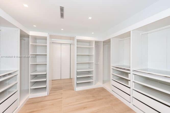 1325 Bay Drive Miami Beach, FL 33141 - Photo 28 of 49