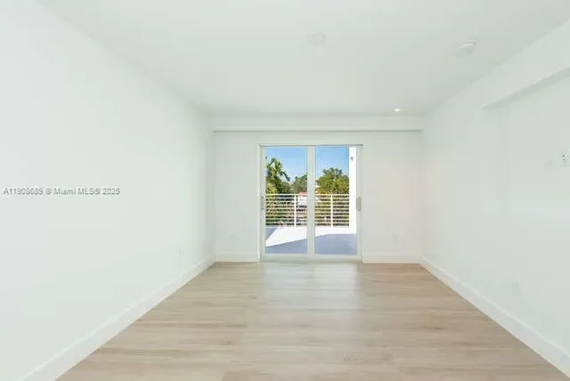 $22,500 | 1325 Bay Drive, Miami Beach, FL 33141
