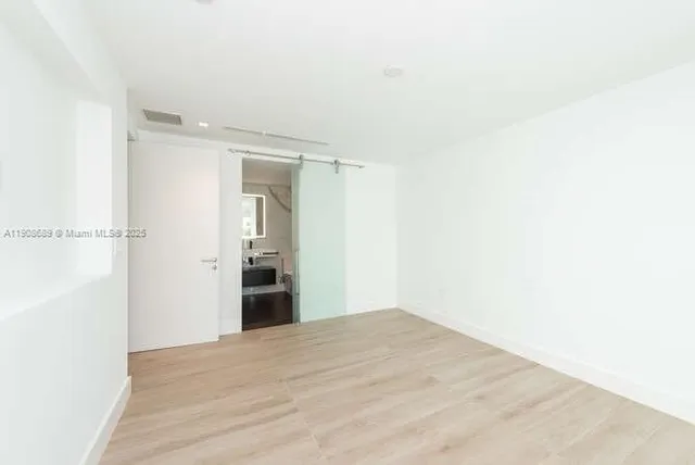 $22,500 | 1325 Bay Drive, Miami Beach, FL 33141