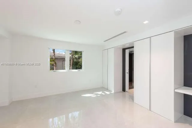 $22,500 | 1325 Bay Drive, Miami Beach, FL 33141