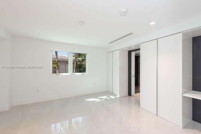 1325 Bay Drive Miami Beach, FL 33141 - Photo 36 of 49