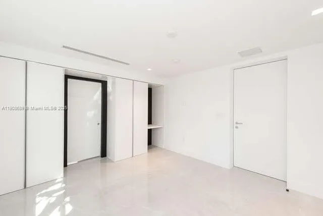 $22,500 | 1325 Bay Drive, Miami Beach, FL 33141