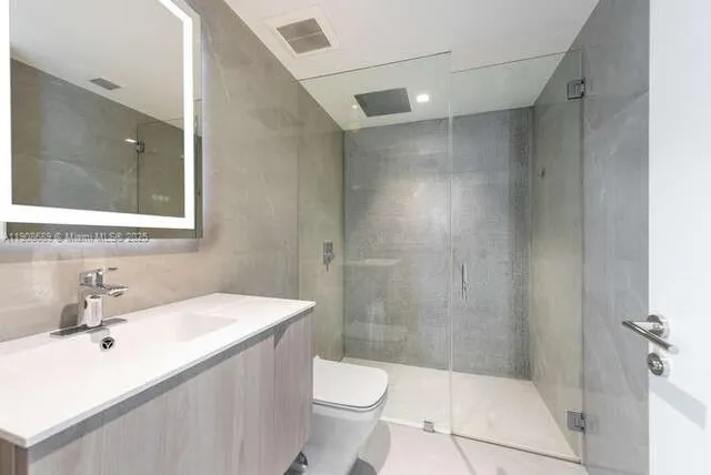 $22,500 | 1325 Bay Drive, Miami Beach, FL 33141