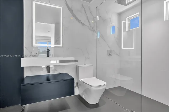 $22,500 | 1325 Bay Drive, Miami Beach, FL 33141